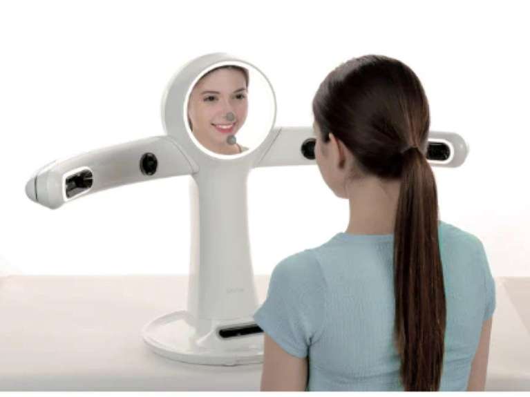 close up of 3d face scanner | cosmetic dentist cary nc